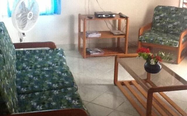 Gentle Breeze Apartments