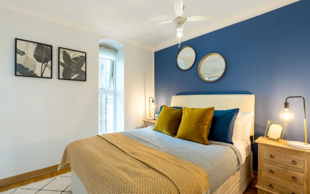 One Bed Serviced Apt near Millenium Bridge