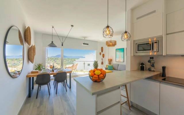 Views, Terrace & Pool - Fibre WIFI - SimplyTarifa