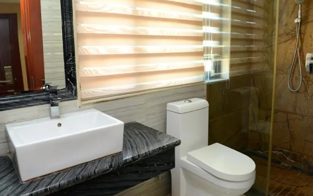 Greentree Alliance Xishuangbanna Peacock Lake Hote