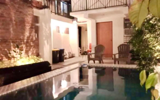 Airport Hostel