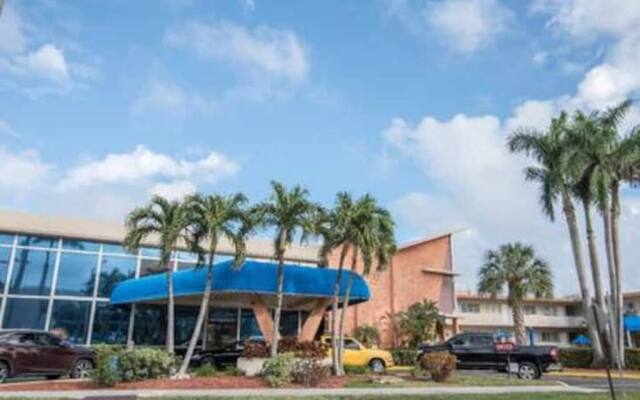 Hallandale Studio in Hallandale Beach