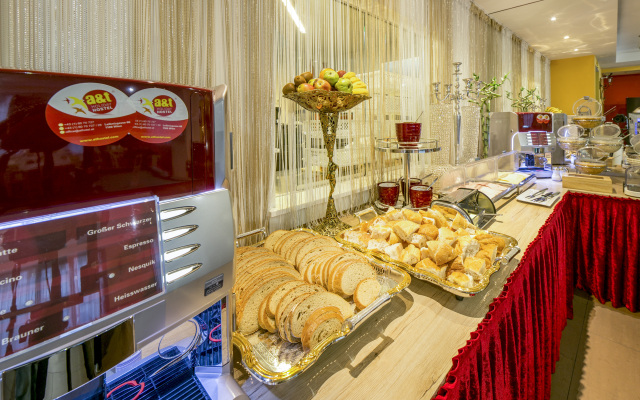 A&T Hotel & Hostel