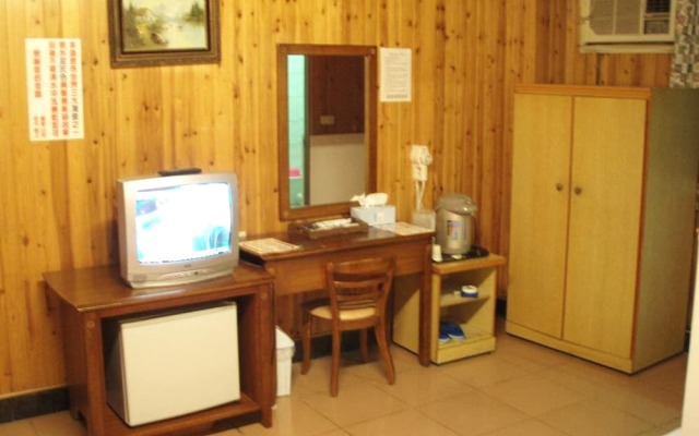 Hale Crane Volcanic Mud Hot Spring Hotel