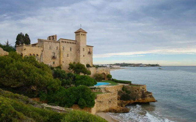 Espinach Port Serrallo