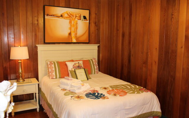 Haiku Plantation Inn Bed & Breakfast