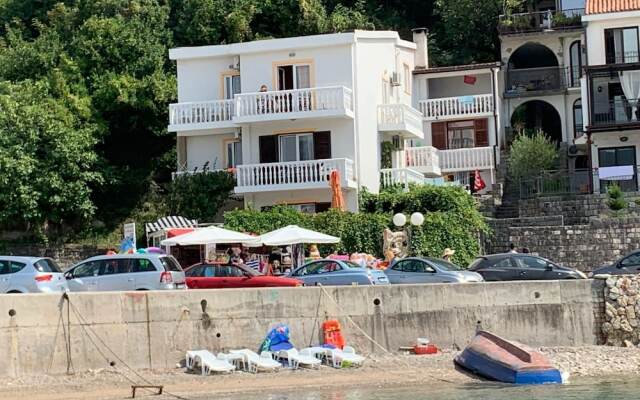 ACIKA apartments Rafailovici