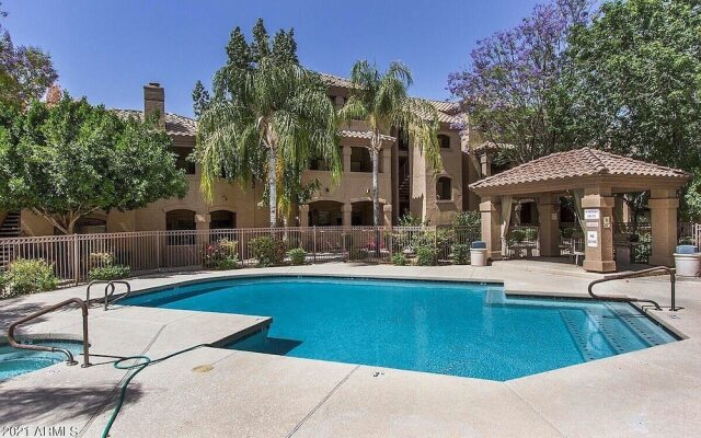 Villa Viva 2 Bedroom Condo by RedAwning