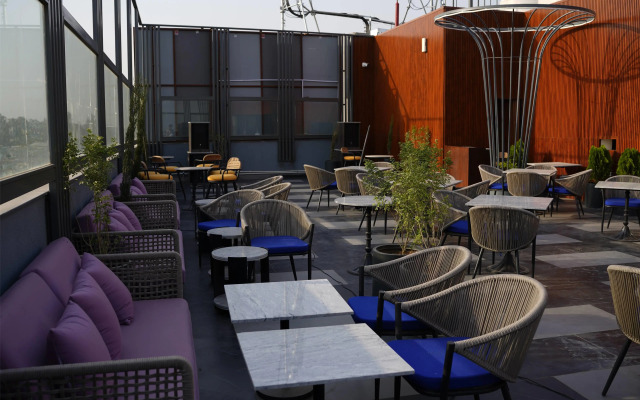 Ramada Encore By Wyndham Chandigarh Zirakpur