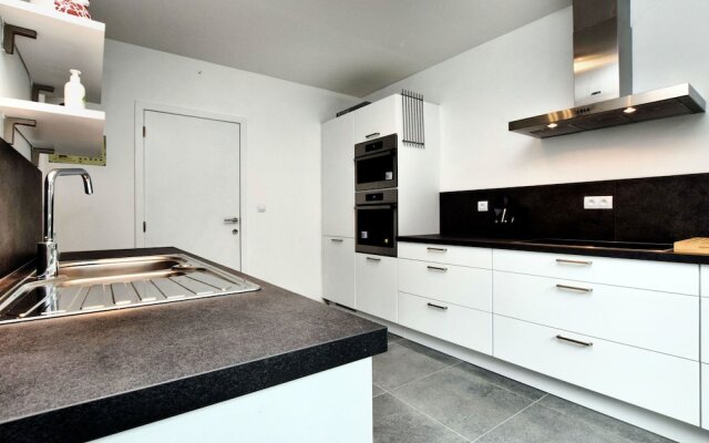 Luxurious Holiday Home in Beauraing with Sauna