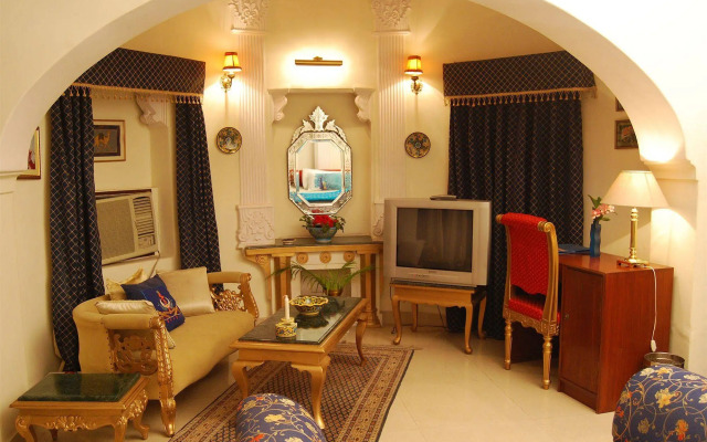 Sugan Niwas Palace