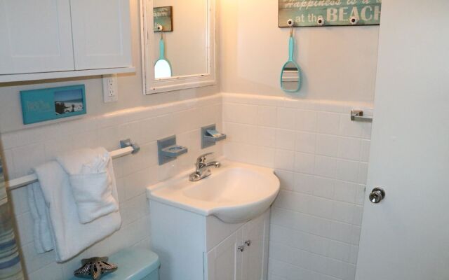 Jamaica Royale 025 - 1 Bedroom Condo