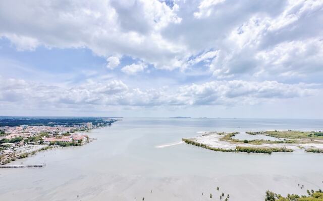 Silverscape Residence