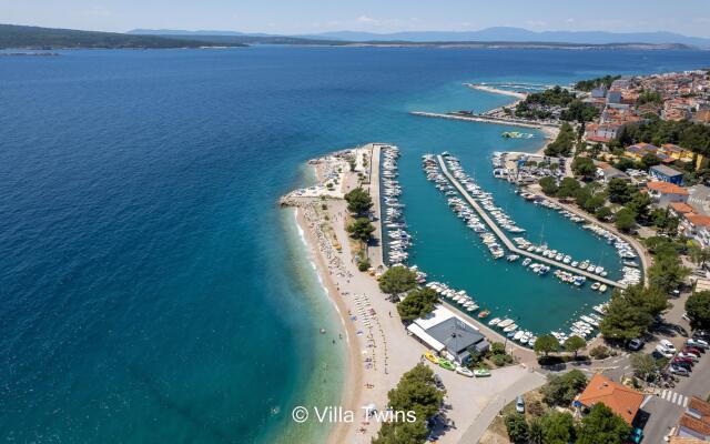 Complex Twins in Crikvenica