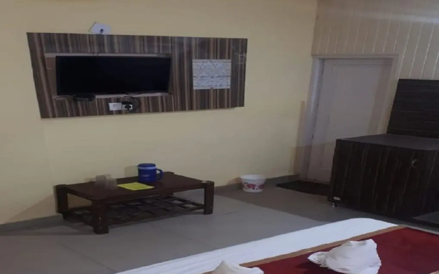Goroomgo Hotel Ishan Katra