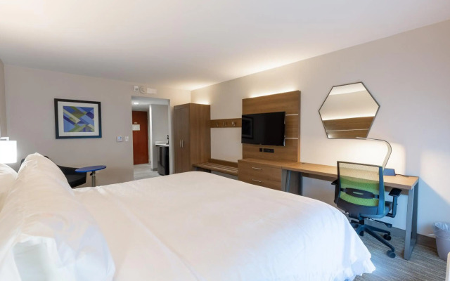 Holiday Inn Express And Suites Arlington North - Stadium Area by IHG