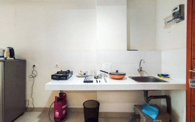 Trendy Studio At Apartment Beverly Dago