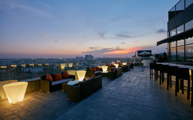 The Waverly Hotel & Residences