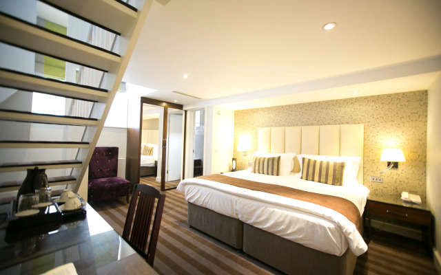 The Pillar Hotel