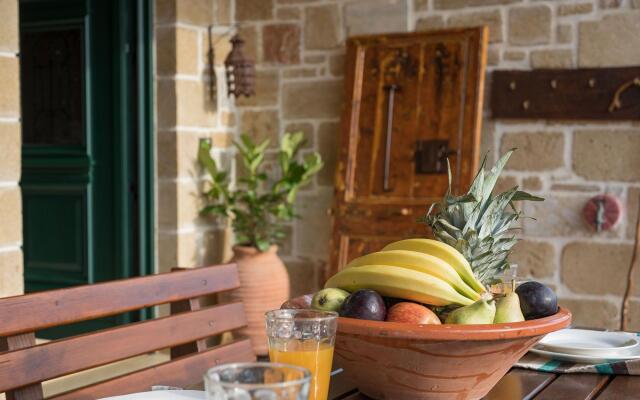 Athina Traditional Villa | Stalos