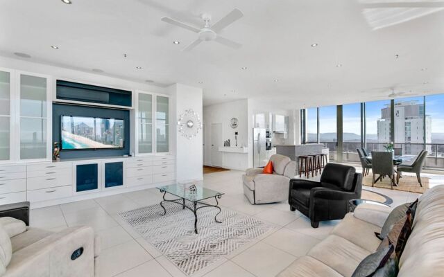 Surfers Paradise Penthouse