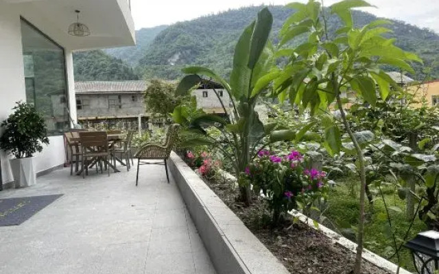 Wenchuan Shili Qingshan Homestay
