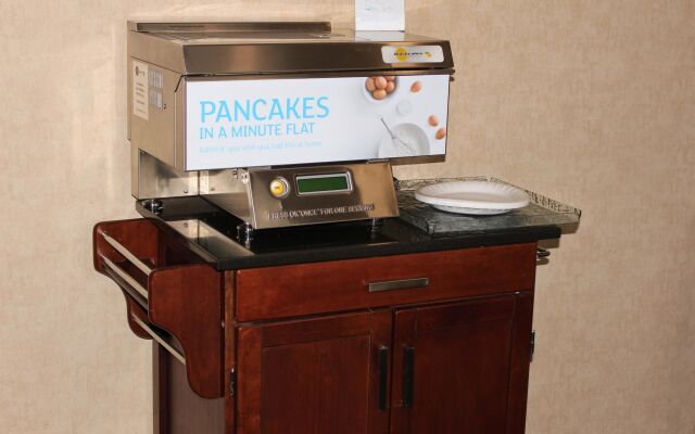 Holiday Inn Express Kansas City-Liberty by IHG