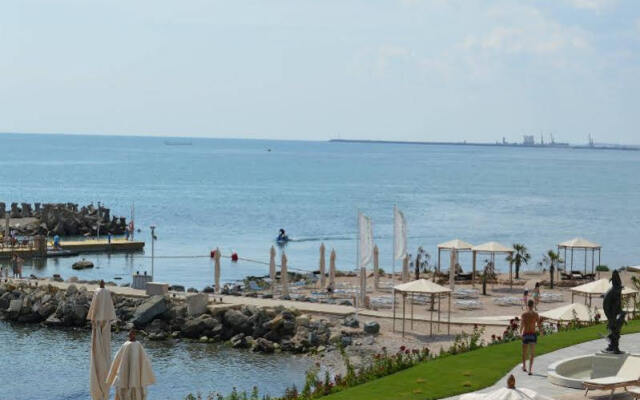 Carmen International Hotel