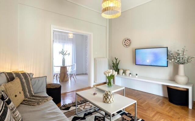 “Dandelion” apartment with an Acropolis view