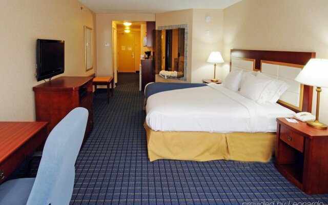Holiday Inn Express & Suites Belleville, an IHG Hotel