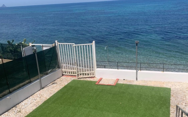 Sfondo Blu Villa sul mare