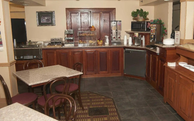 New World Inn