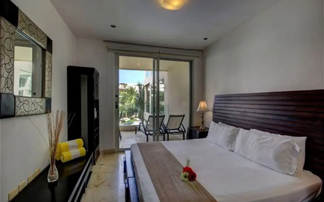 Elements Garden House 11 2 Bedroom Condo by RedAwning