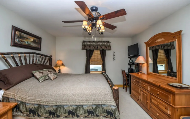 Bear's Den at Sunplace