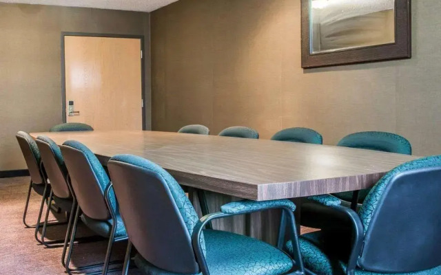 Quality Inn and Suites Airport