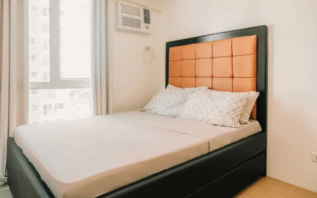 City Haven With Prime Views