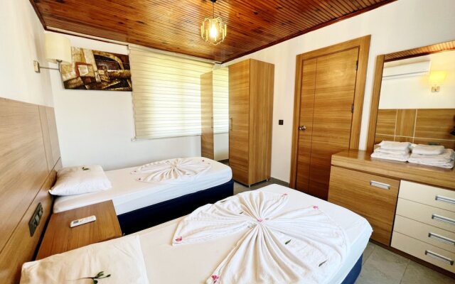 Akin Apart and Hotel