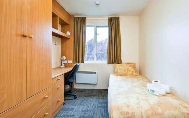 En Suite Rooms COLINDALE SK