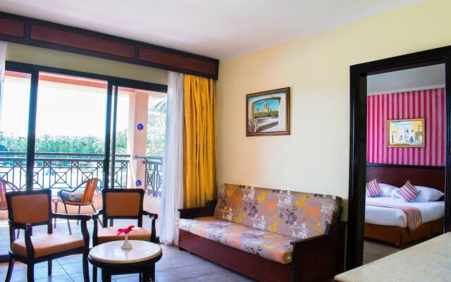 Parrotel Aquapark Resort