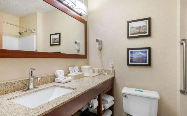 Comfort Inn Medford North