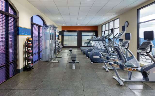 Hampton Inn & Suites Kansas City-Country Club Plaza