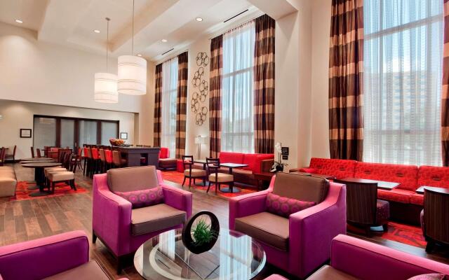 Hampton Inn & Suites Detroit / Airport - Romulus