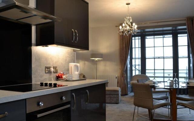 Grosvenor House APT 1