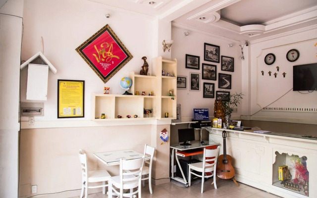 Ken's Backpackers Hotel