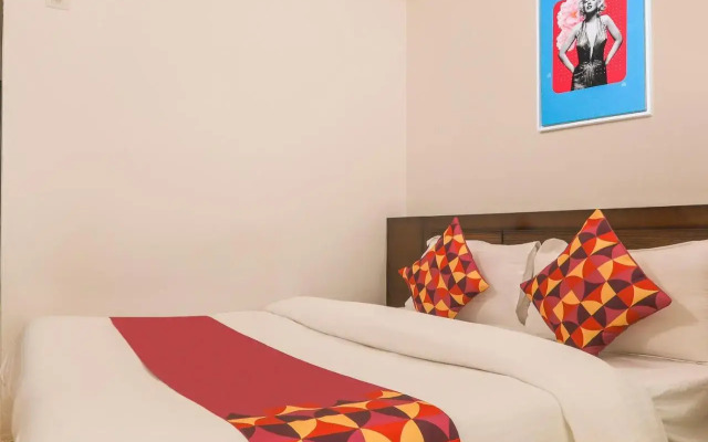 Oyo 32589 Sky Hotel