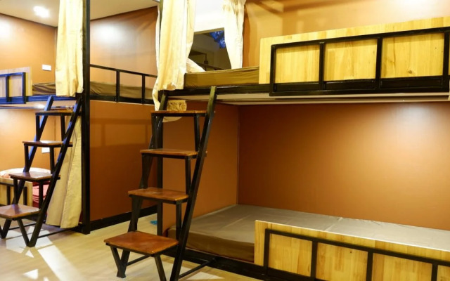 OYO 718 Grace Hostel