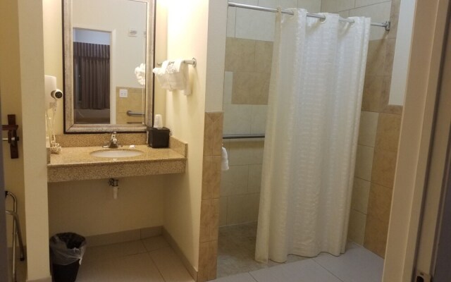 Executive Inn & Suites