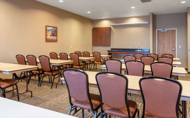 Comfort Suites Merrillville near US 30