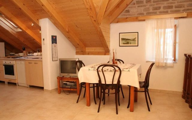 Apartments by the sea Vrboska (Hvar) - 4601