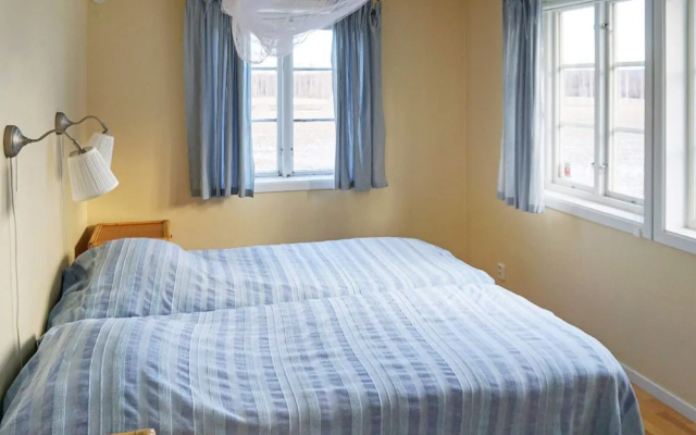 4 Person Holiday Home in Asbro